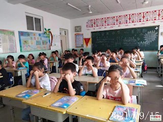 康仙庄中心小学近视防控宣传月主题教育活动