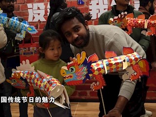 外国留学生在河北胜芳“沉浸式”体验中国年